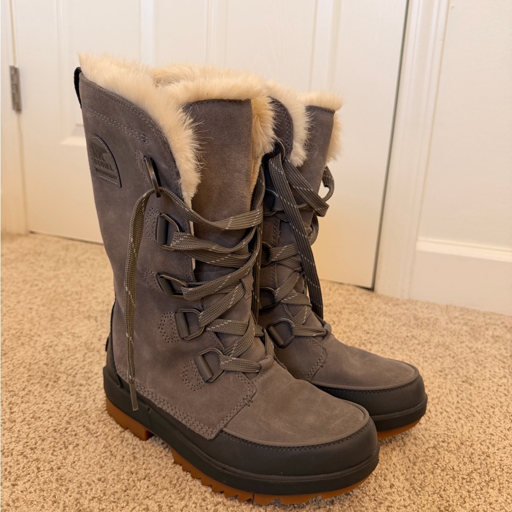 Sorel Women's Grey Shearling-Lined Winter Boots